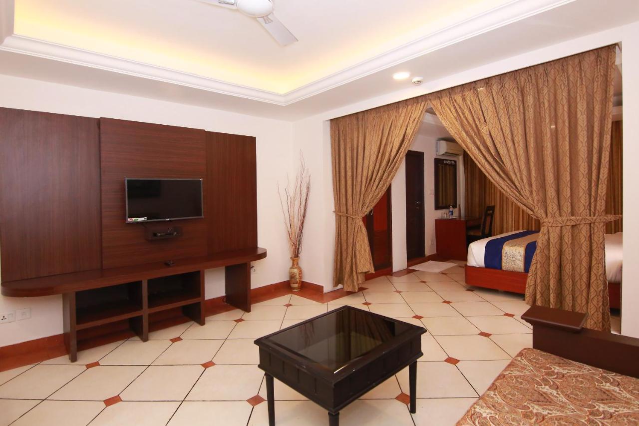 Emarald Hotel Cochin Kochi Εξωτερικό φωτογραφία