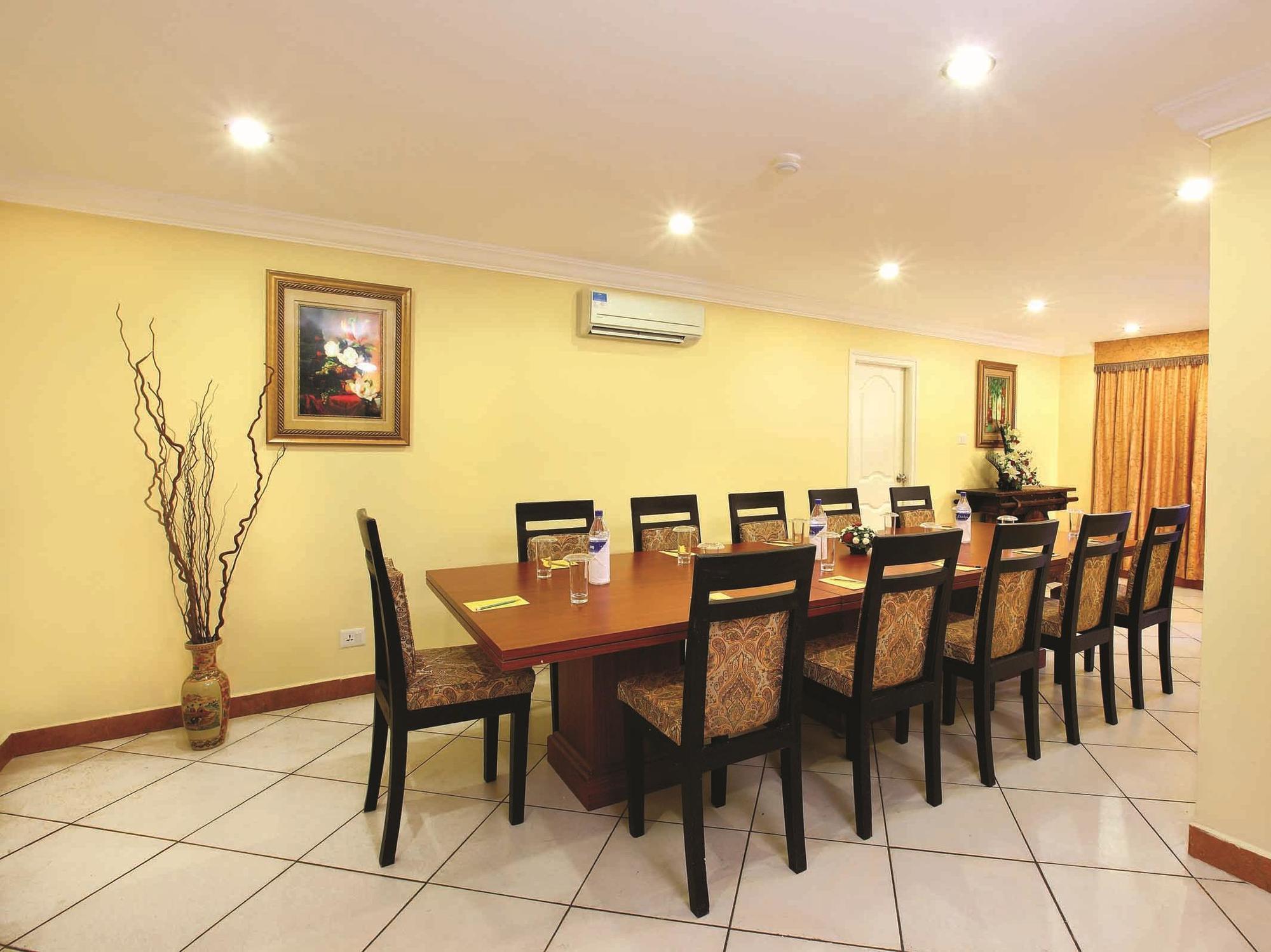 Emarald Hotel Cochin Kochi Εξωτερικό φωτογραφία