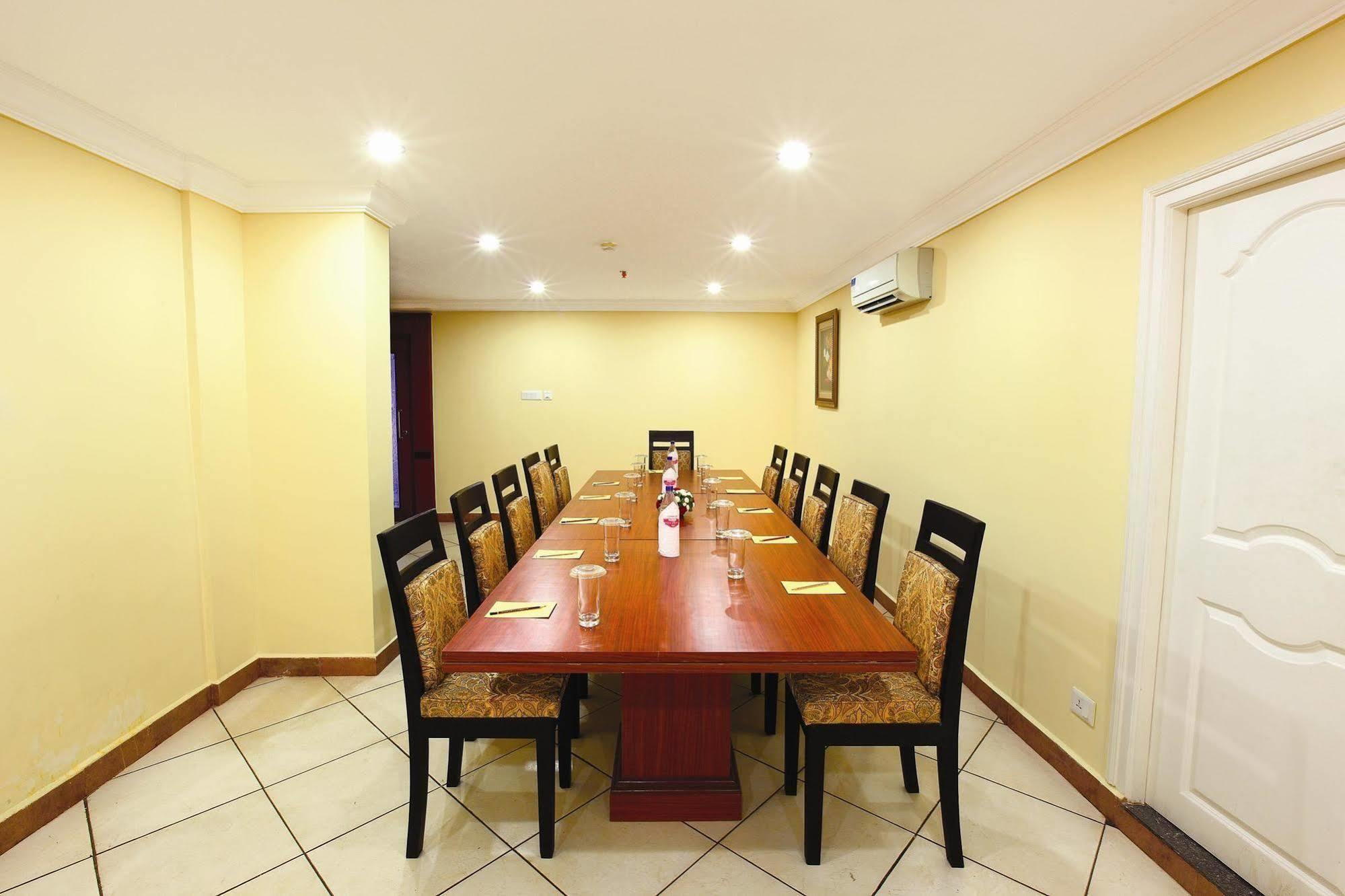 Emarald Hotel Cochin Kochi Εξωτερικό φωτογραφία