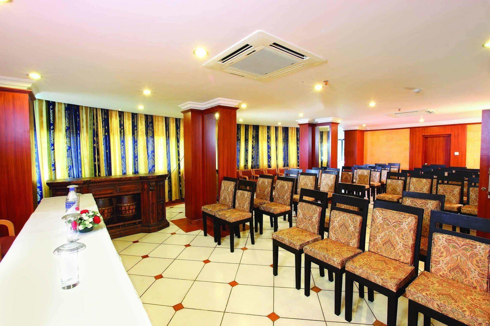 Emarald Hotel Cochin Kochi Εξωτερικό φωτογραφία