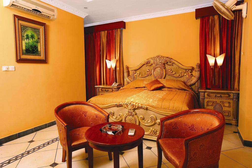 Emarald Hotel Cochin Kochi Εξωτερικό φωτογραφία
